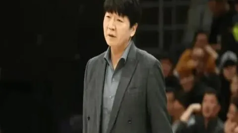 “11-0逆袭战平：华子场边观战队友反超，SGA39分10板遭25分逆转逆转！”